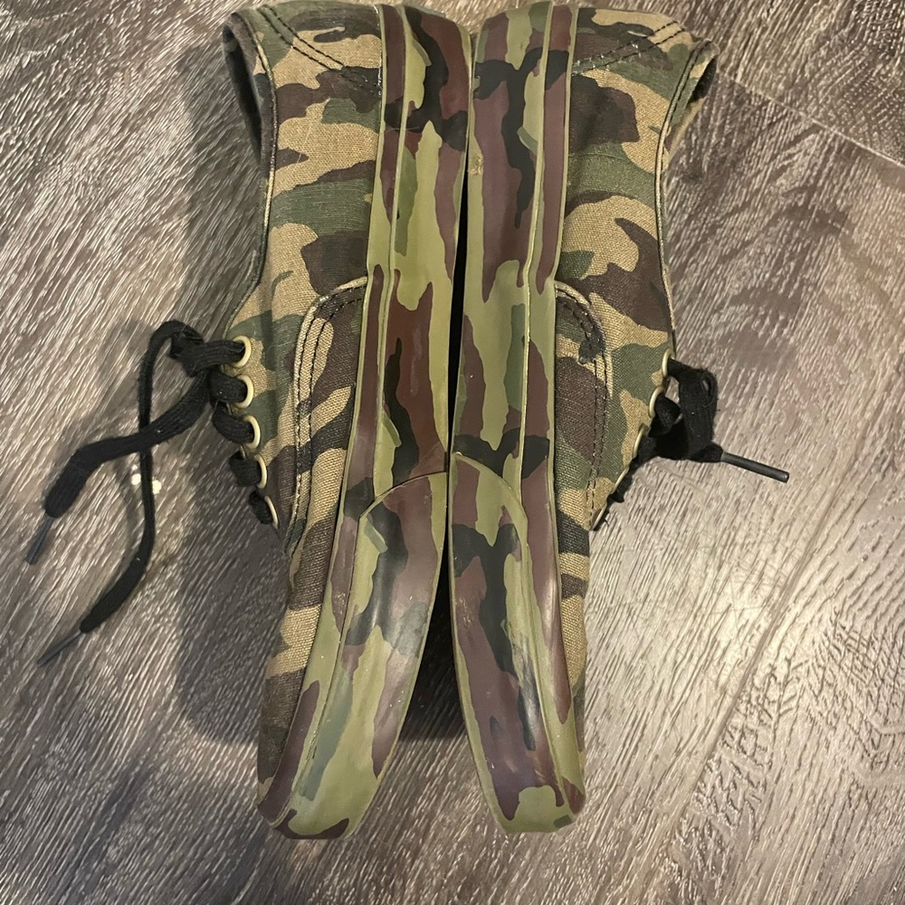 Vans Green and Brown Camouflage Sneakers - Picture 2 of 5